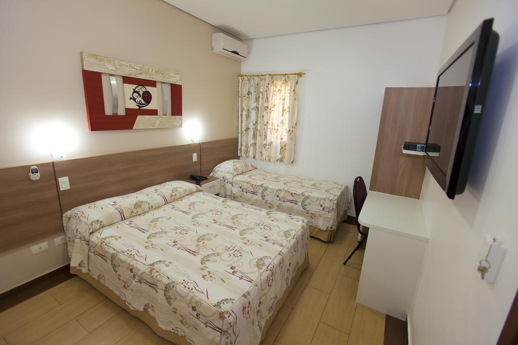 Hotel Oly Plaza Piracicaba Ruang foto